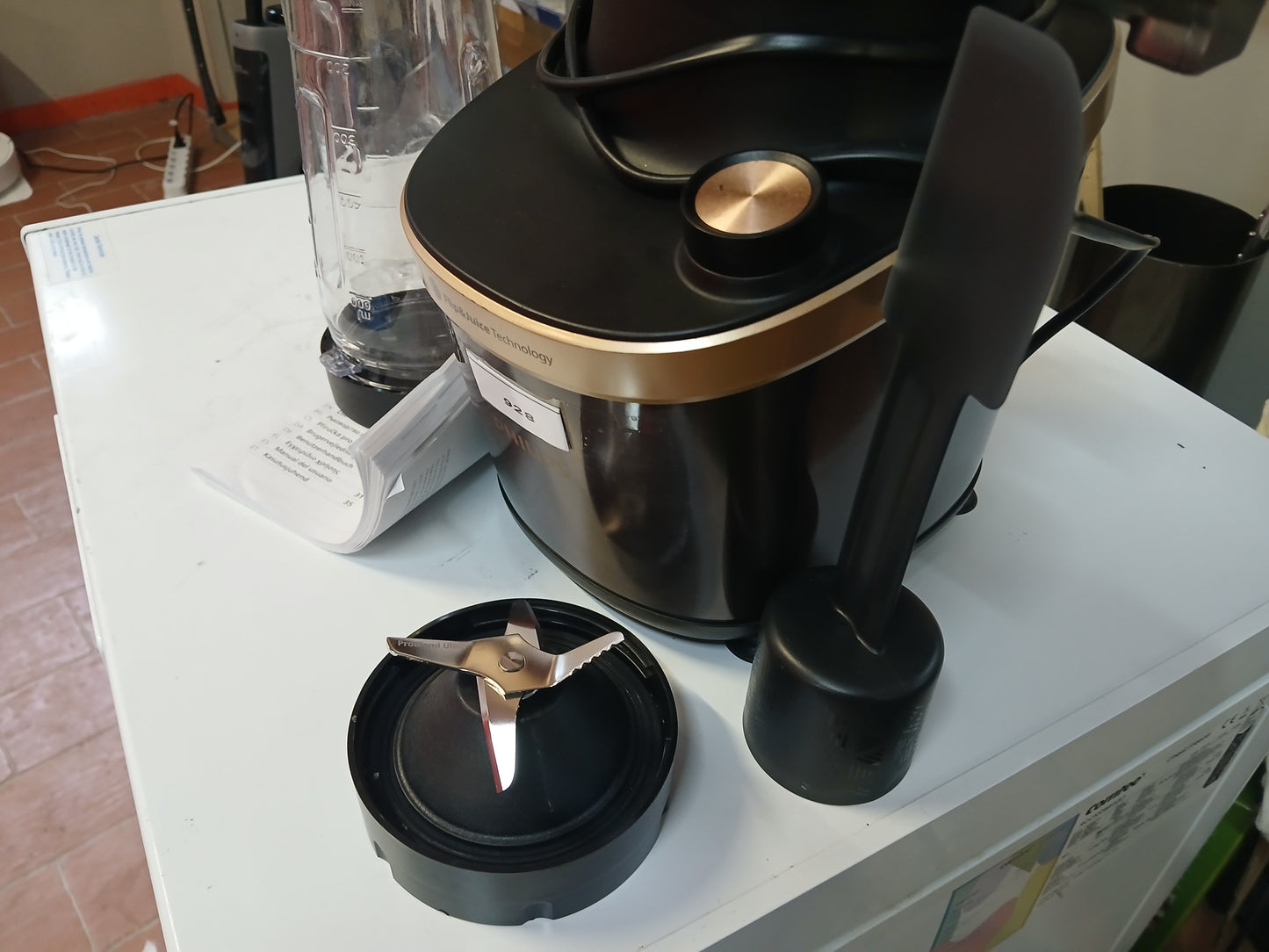 Philips Flip&Juice Frullatore ad alta velocità Serie 7000 con modulo spremiagrumi,(usato)